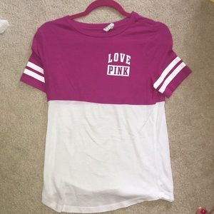 Pink t-shirt size xs